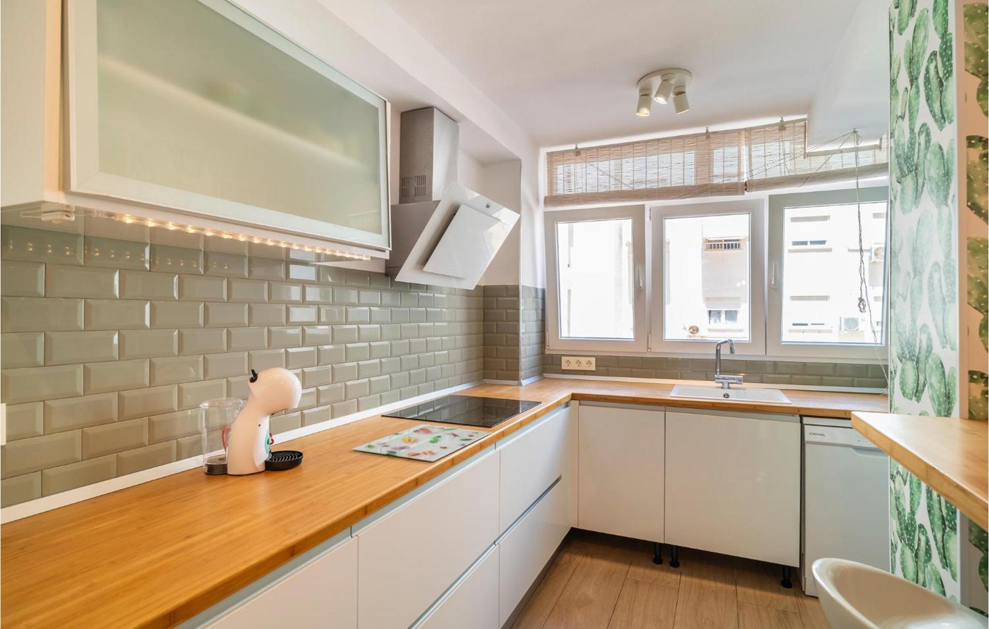In With Kitchenette Appartement